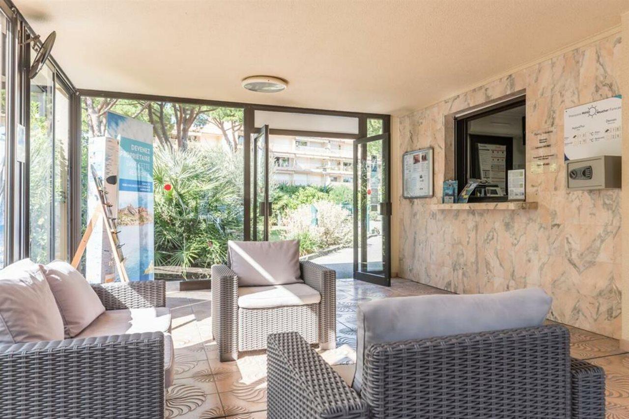 Residence Pierre & Vacances Les Jardins Ombrages Мандельё-ла-Напуль Экстерьер фото