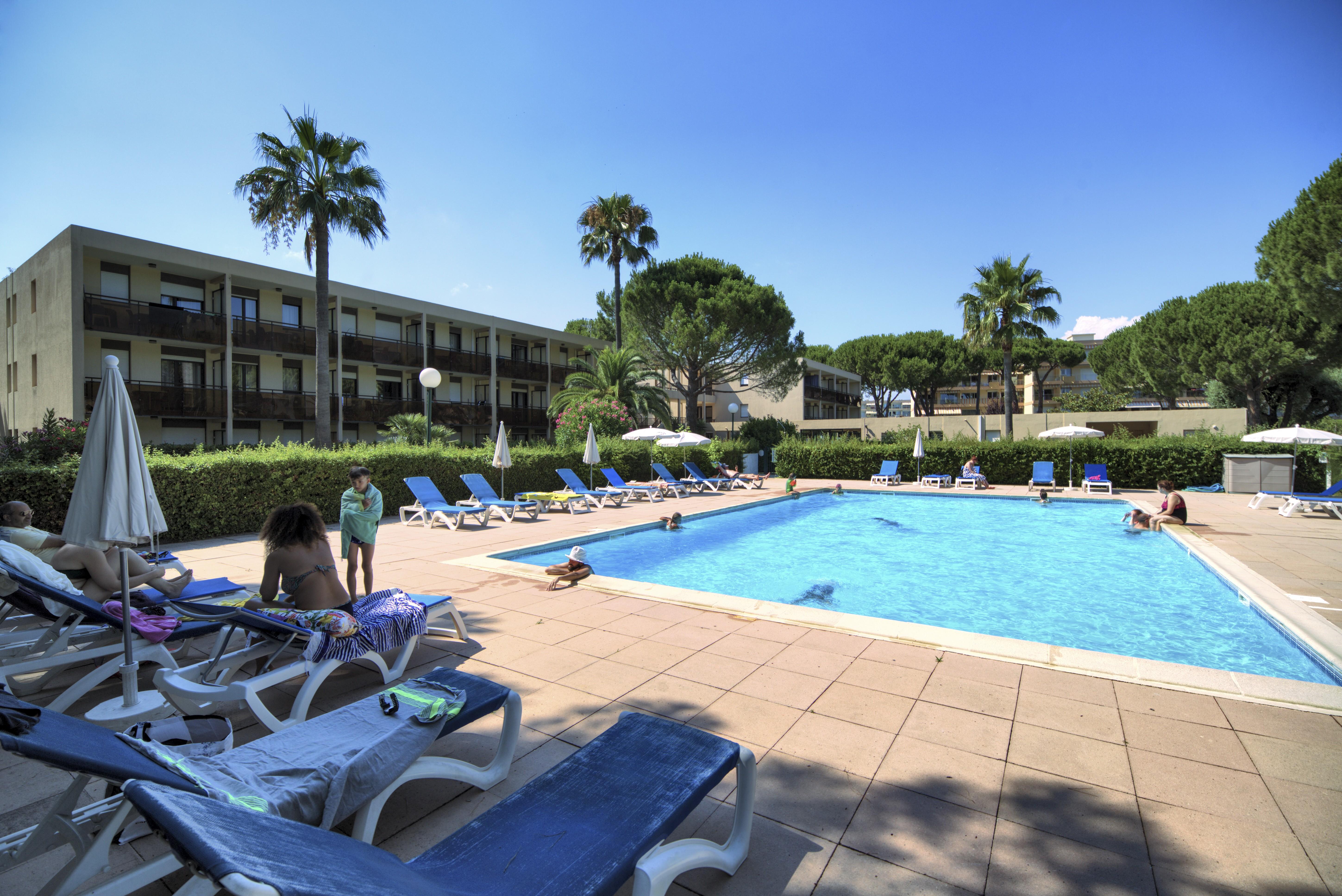 Residence Pierre & Vacances Les Jardins Ombrages Мандельё-ла-Напуль Экстерьер фото