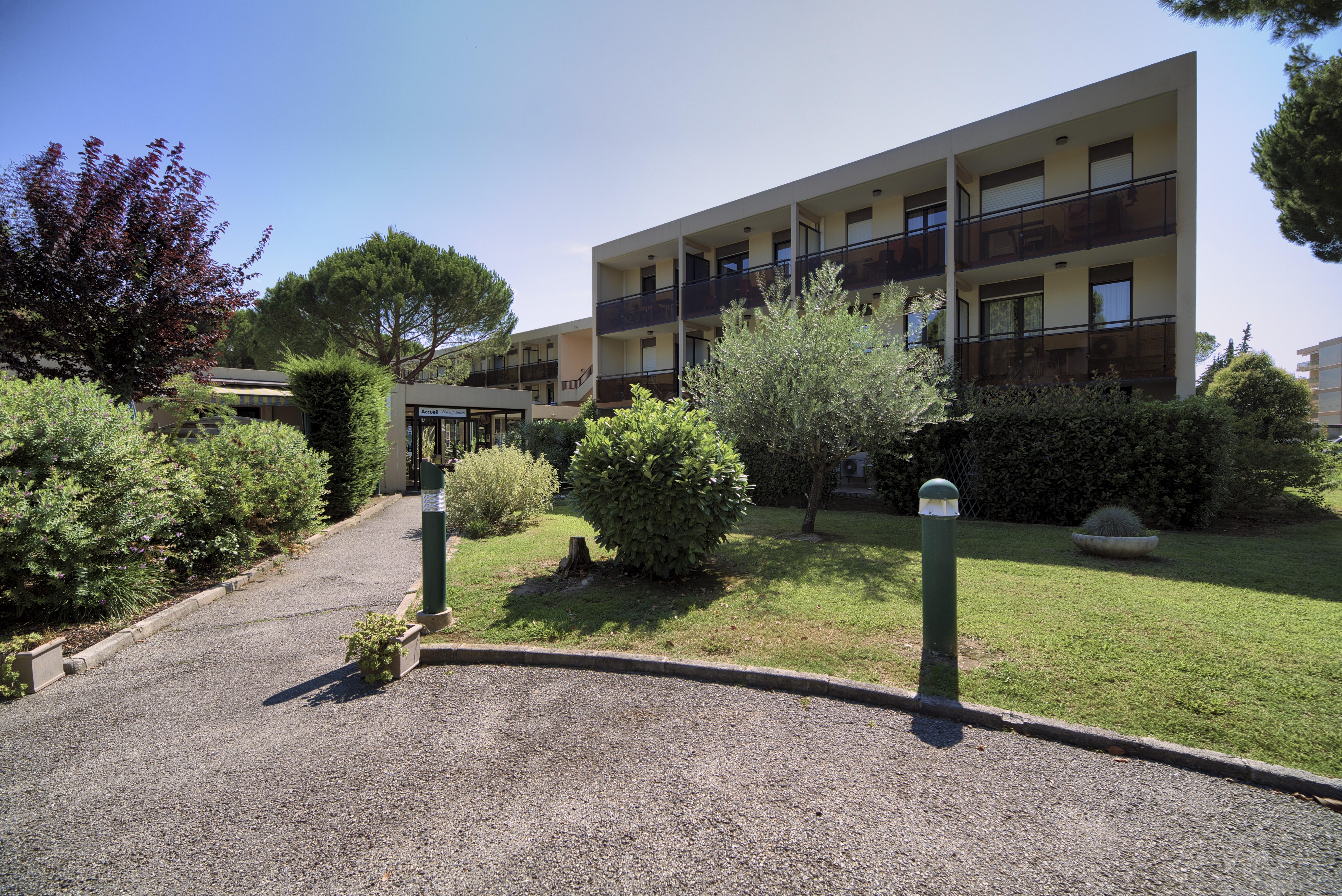 Residence Pierre & Vacances Les Jardins Ombrages Мандельё-ла-Напуль Экстерьер фото