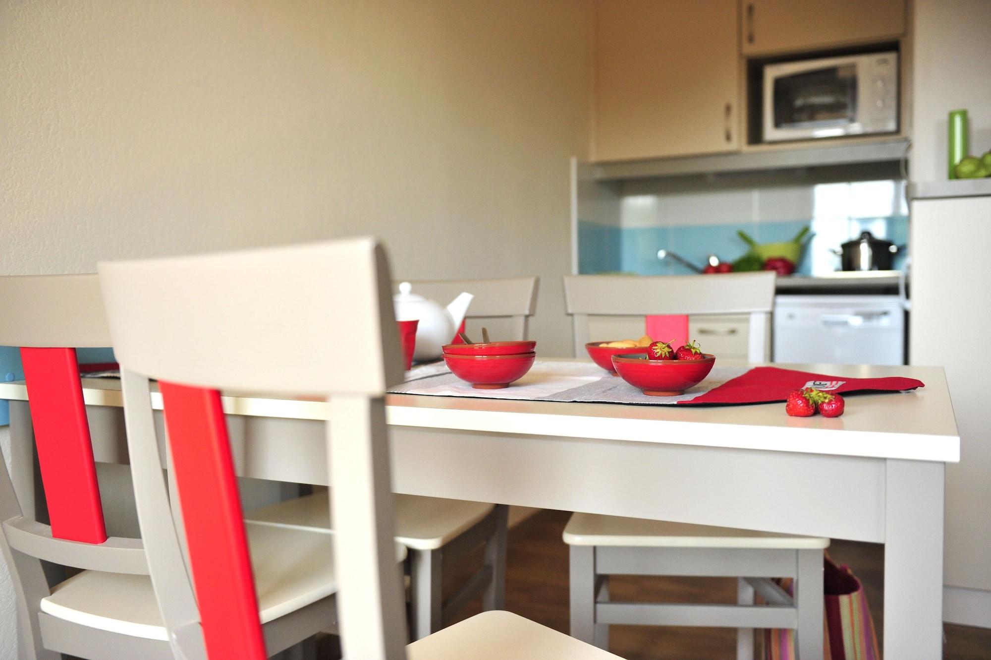 Residence Pierre & Vacances Les Jardins Ombrages Мандельё-ла-Напуль Экстерьер фото