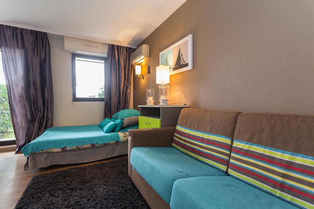 Residence Pierre & Vacances Les Jardins Ombrages Мандельё-ла-Напуль Экстерьер фото