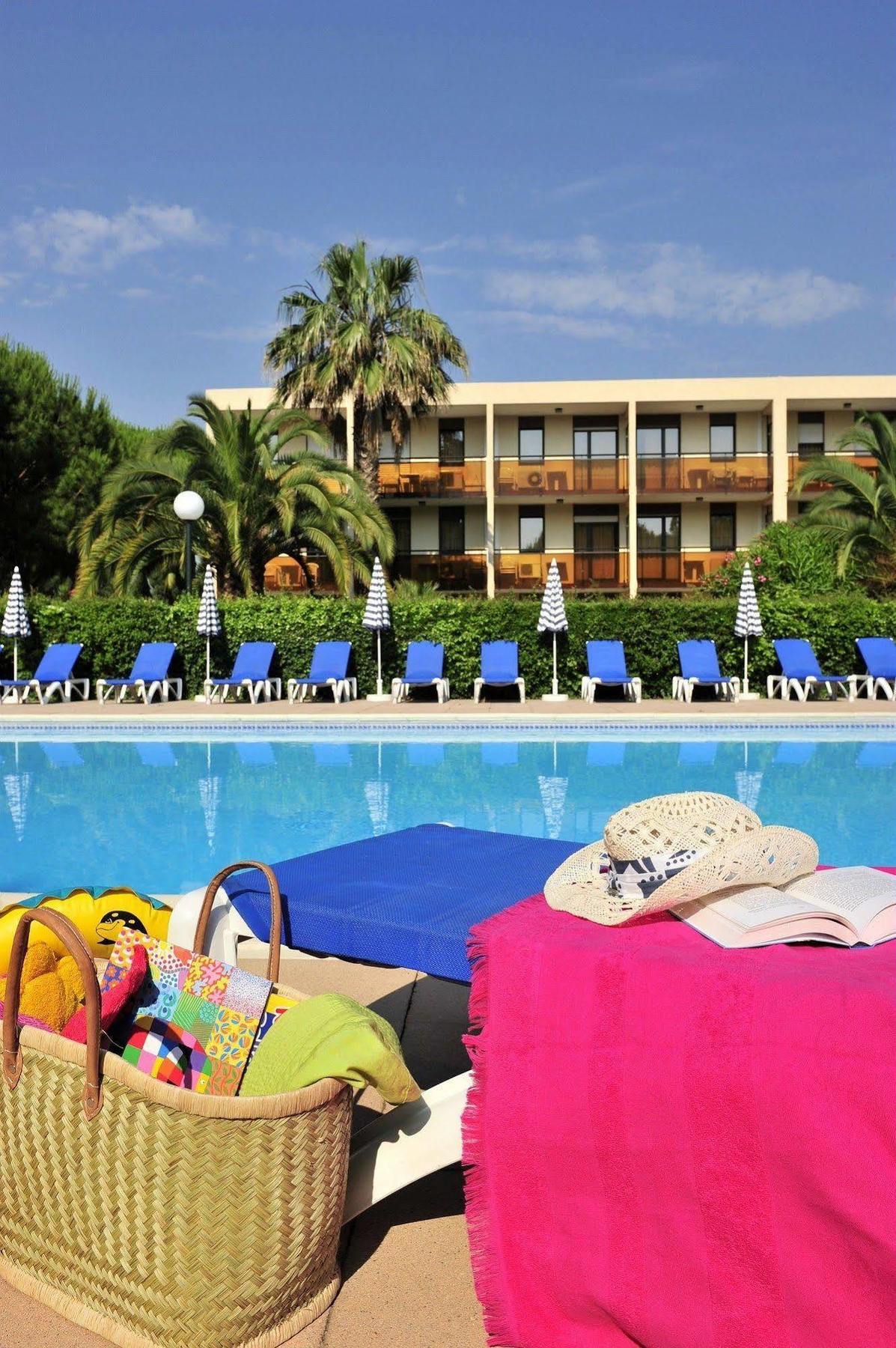 Residence Pierre & Vacances Les Jardins Ombrages Мандельё-ла-Напуль Экстерьер фото